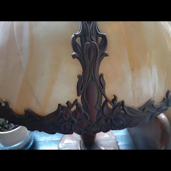 Antique Bradley & Hubbard 1920’s Slag Glass Table Lamp - Picture 6 of 7